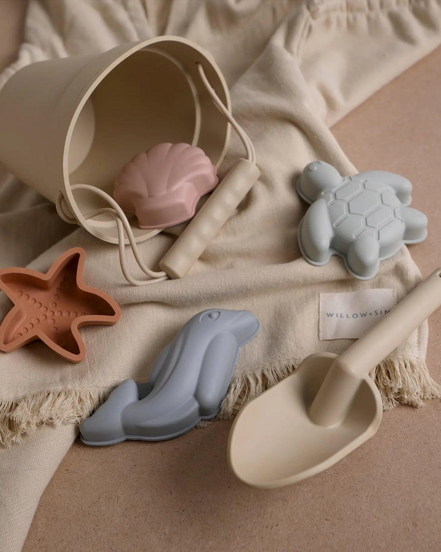 Silicone Beach and Sand Toys, 6-Piece Set | Blush