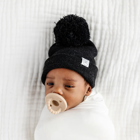 Heather Black Beanie | No Pom