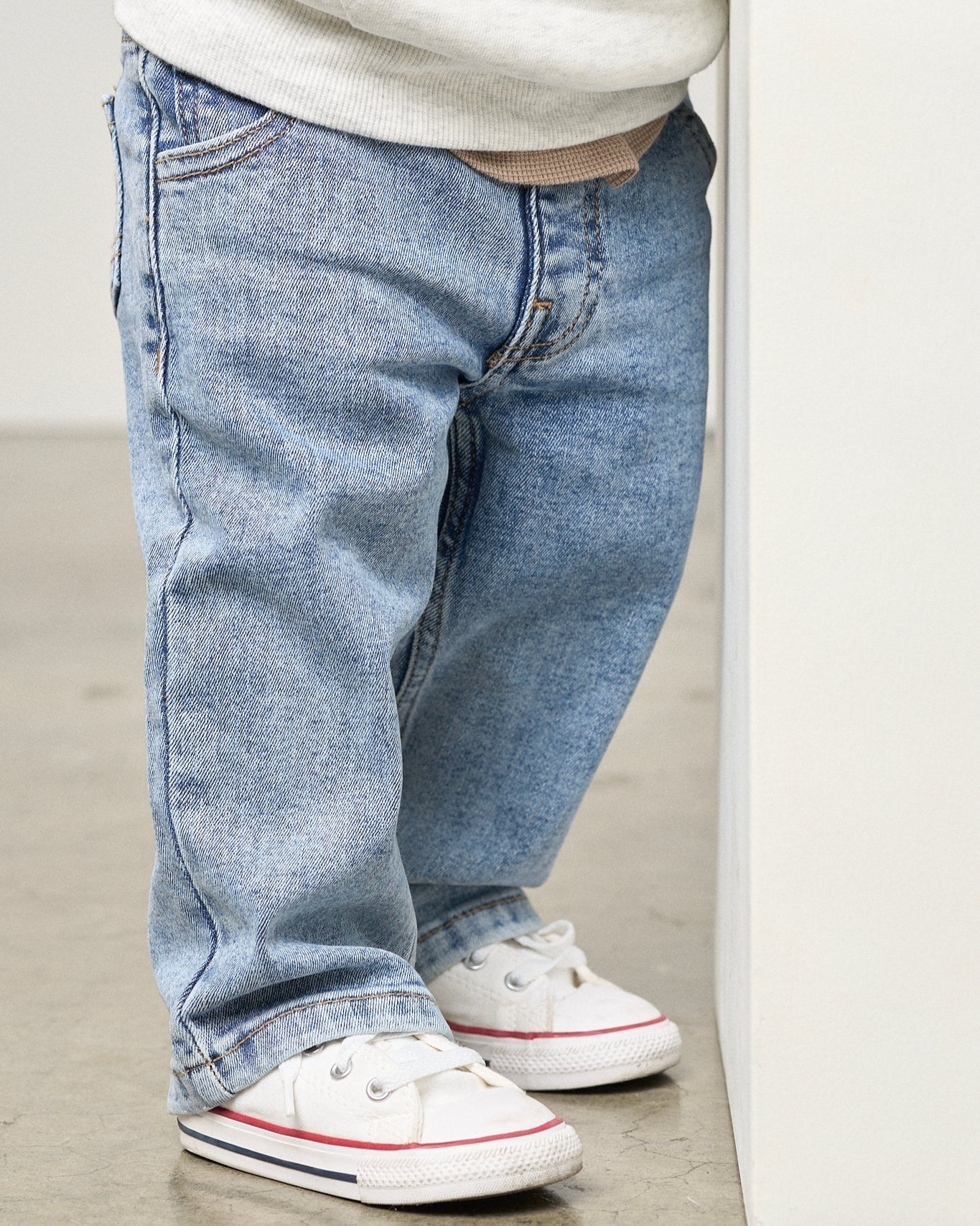 Straight Leg Jean | Light Wash