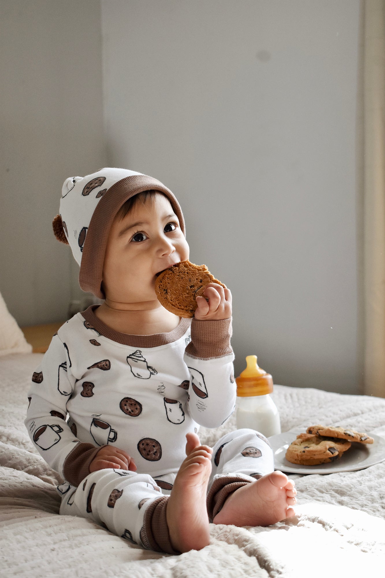Kids' Organic Holiday PJ & Cap Set | Waiting For Santa