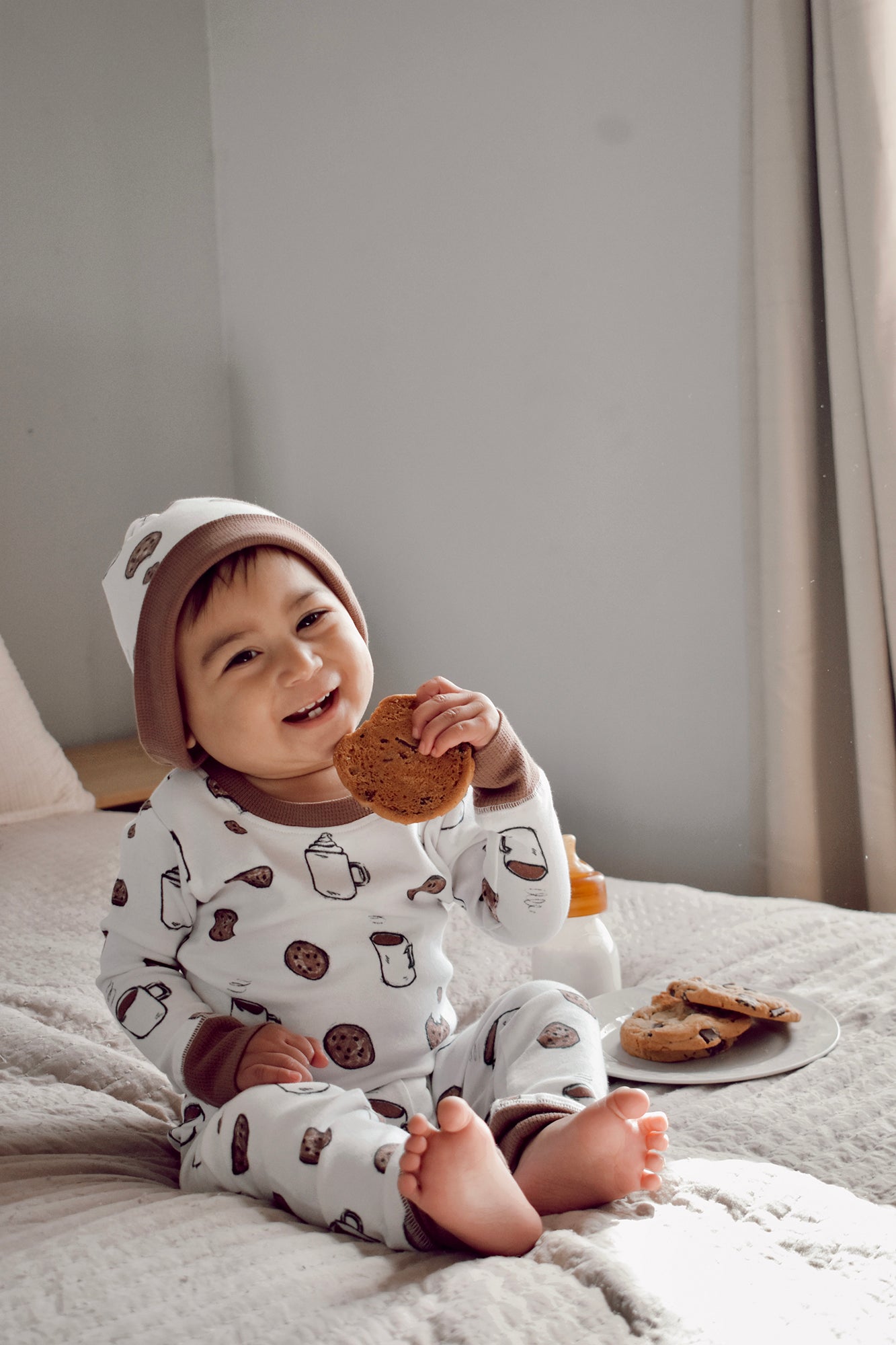 Kids' Organic Holiday PJ & Cap Set | Waiting For Santa