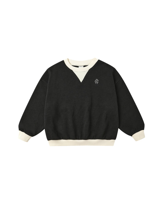 Rylan Sweatshirt || Black