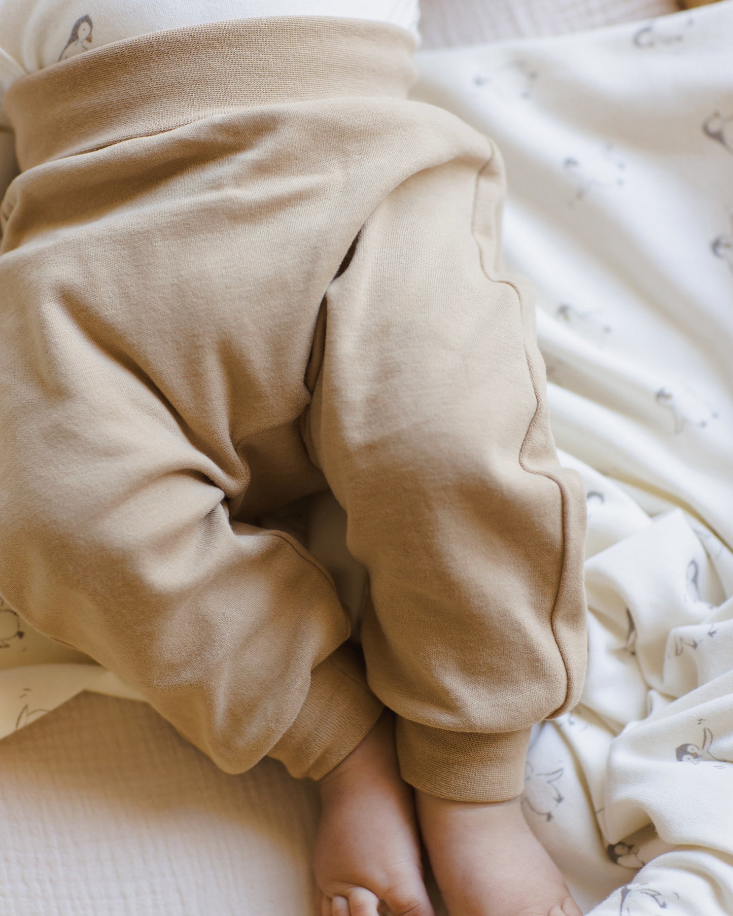 Side Snap Bodysuit + Pant Set || Penguins