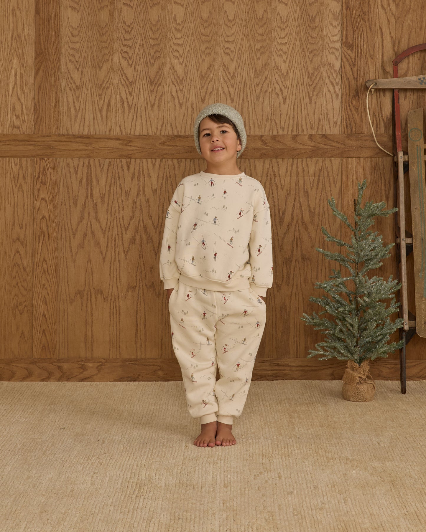 Relaxed Sweatshirt || Skiers