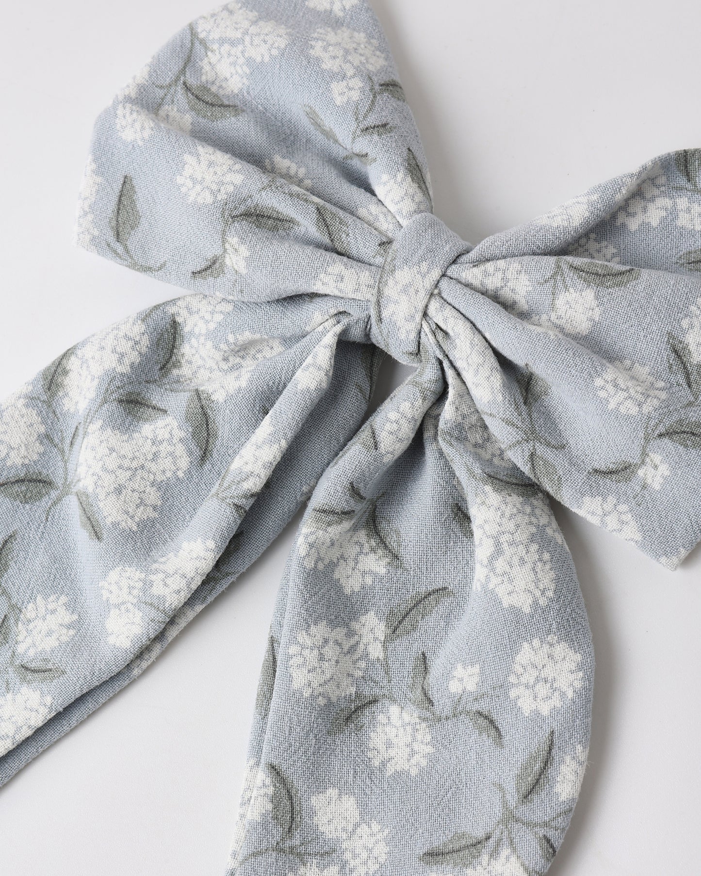 Oversized Bow || Hydrangea