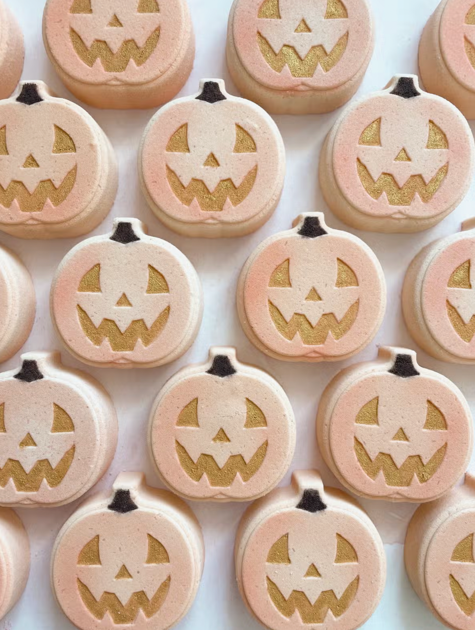 Jack-O-Lantern Bath Bomb