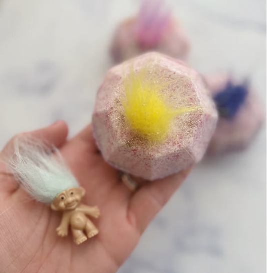 Troll Gem Bath Bomb - Toy Inside!