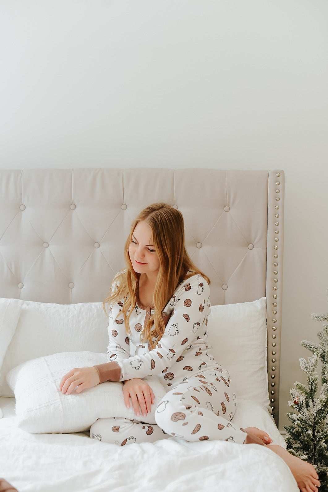 Women's Organic Holiday 2-Pc Lounge Set with Cap | Waiting For Santa