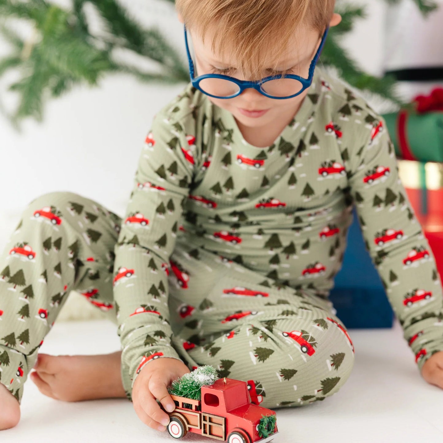 Ribbed Two-Piece Bamboo Pajama Set | Red Christmas Trucks
