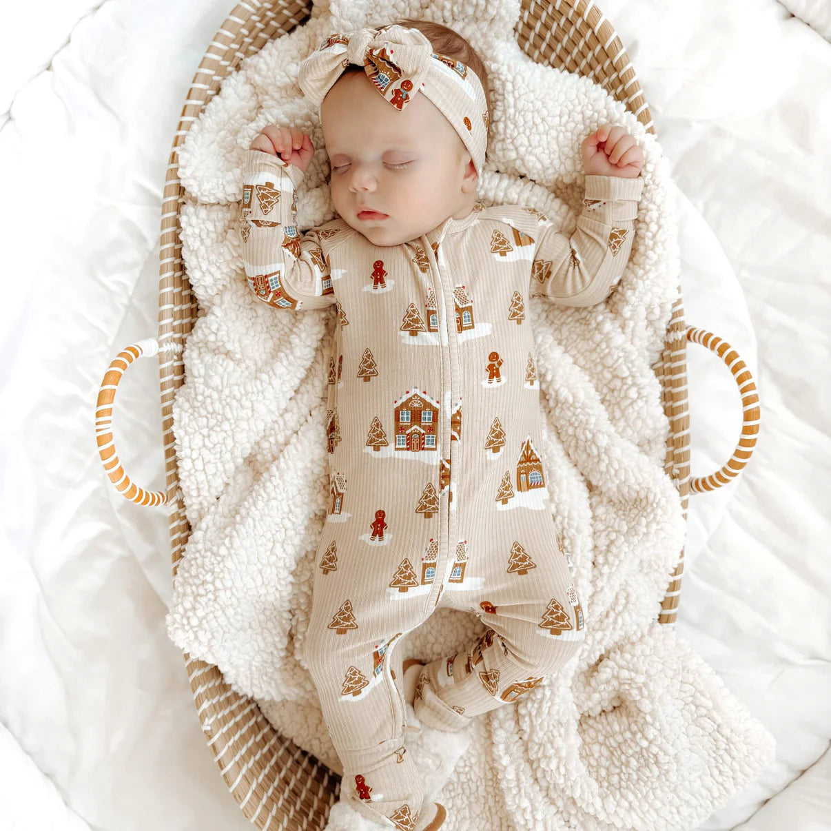 Bamboo Sleeper w/ Fold-Over Feet | Gingerbread Houses