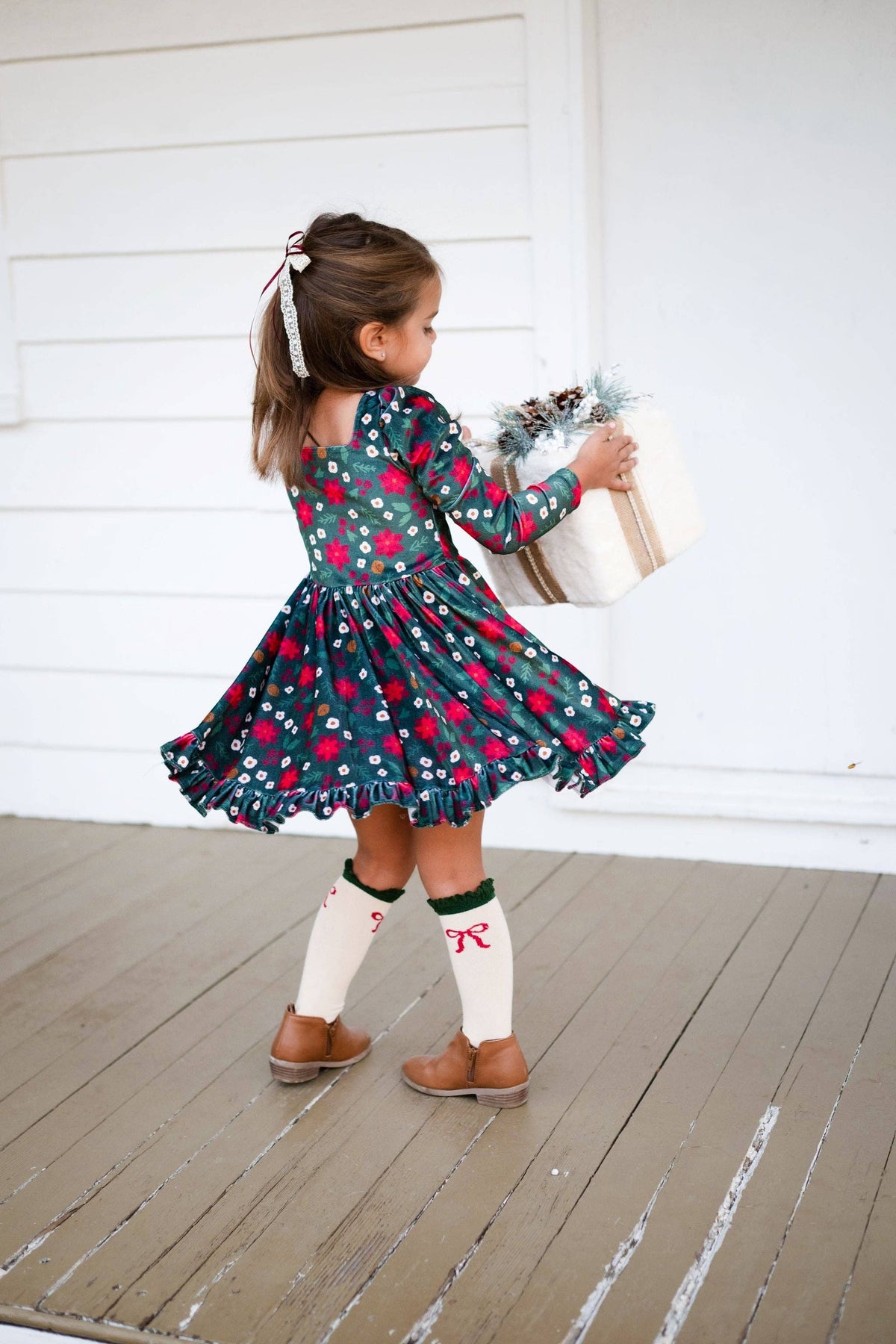 Vanilla Bow Lace Top Knee High Socks