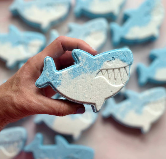 Shark Bath Bomb with toy!