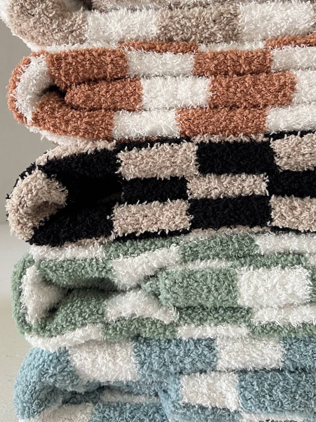 Phufy® Bliss Checkerboard Blanket | Powder