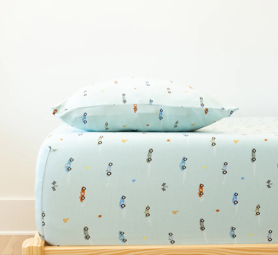 Twin Sheet w/ Pillow Case | Race Cars