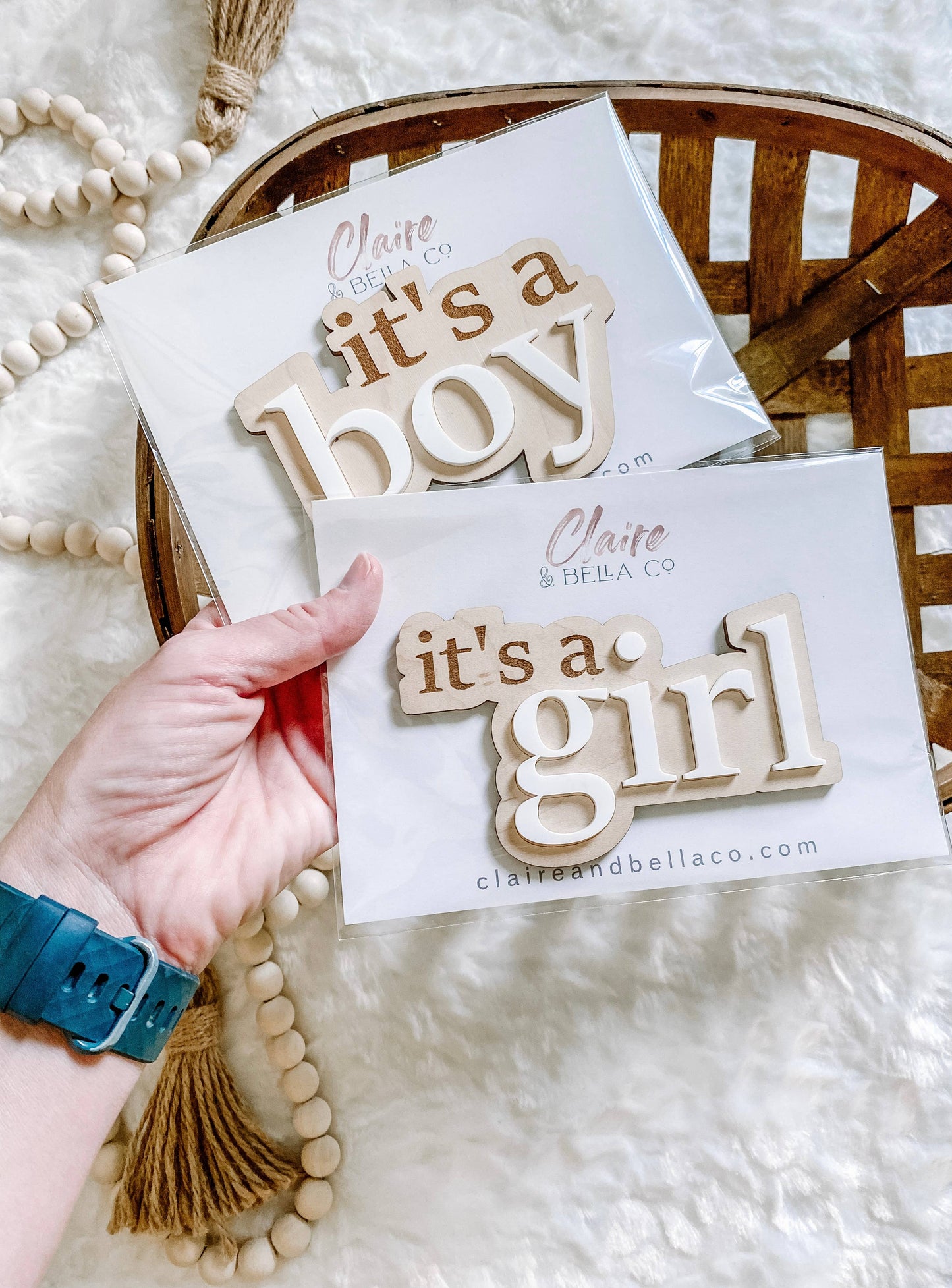 It’s a Girl Gender Reveal Announcement Sign: White
