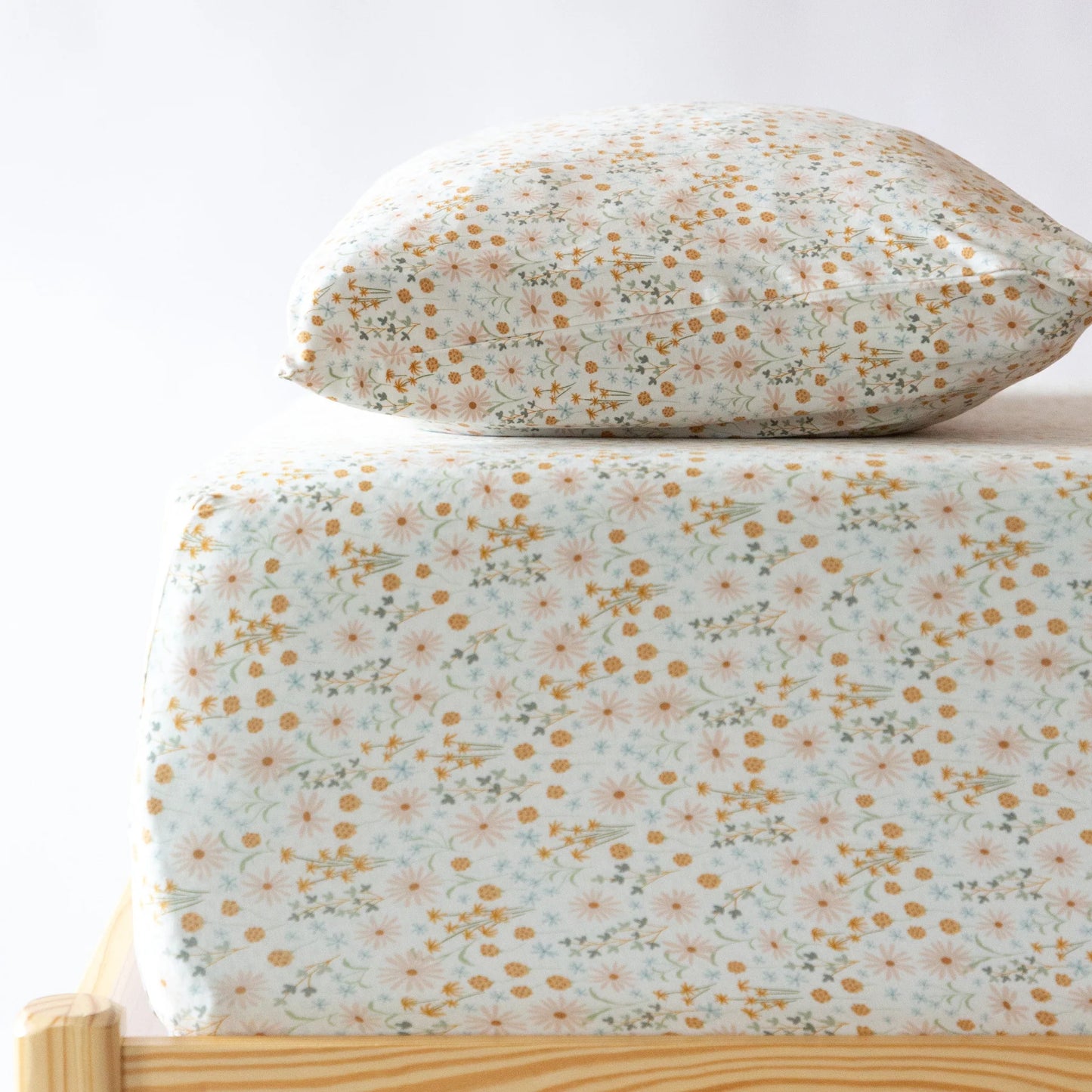 Twin Sheet w/ Pillow Case | Whimsical Floral