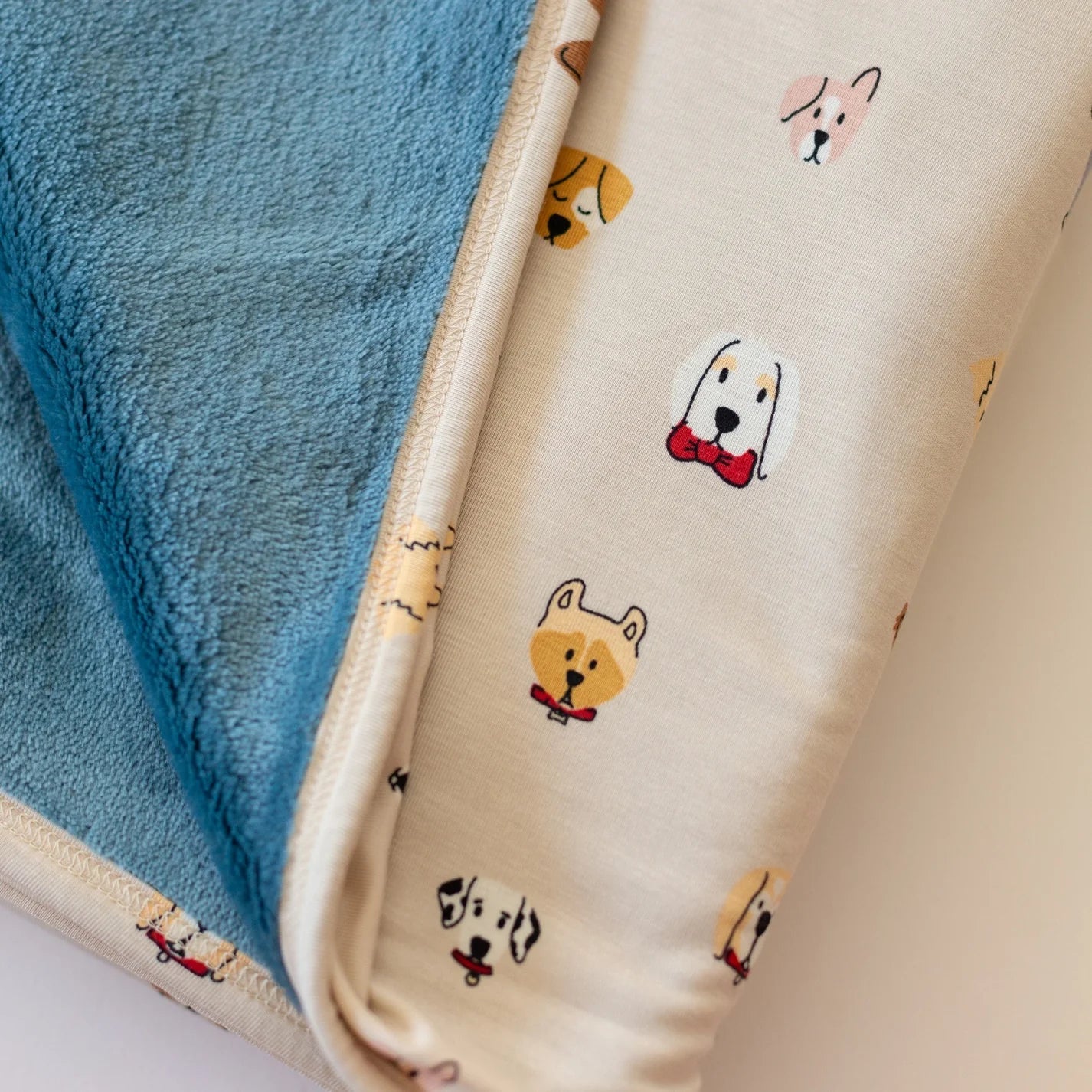 Bamboo + Plush Blanket | Neutral Dog