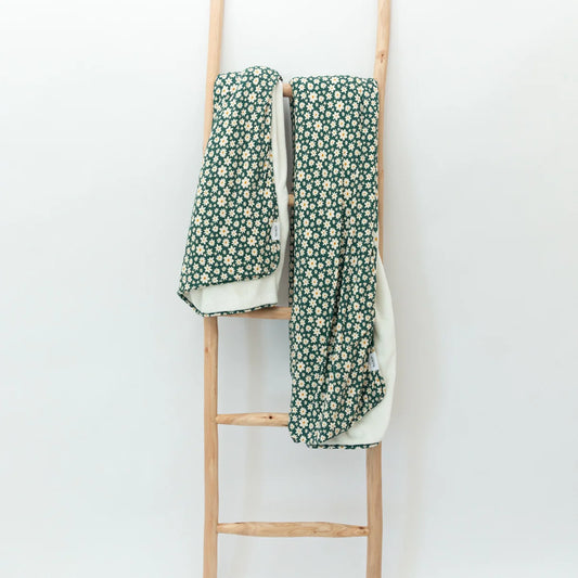 Green Floral Ribbed Blanket