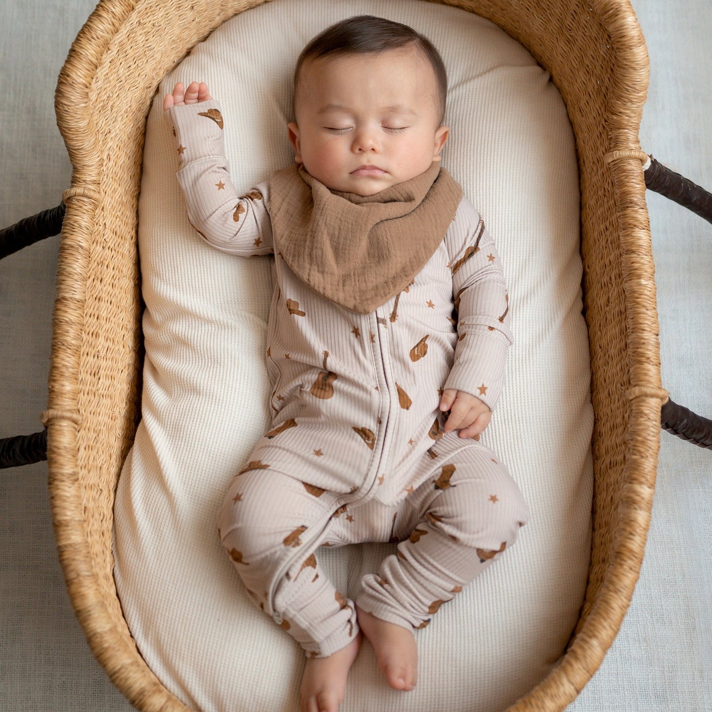 Bamboo Sleeper w/ Fold-Over Feet  | Gone Country