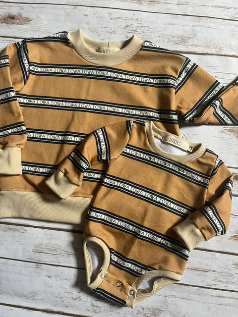 Vintage Stripe Pullover || Iowa
