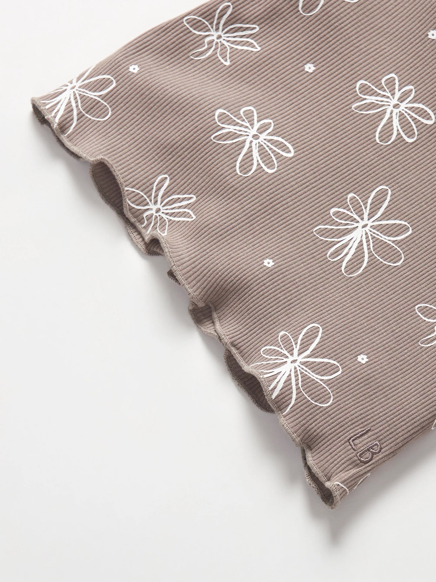 Floral Ribbed Lettuce Trim Tee | Mushroom