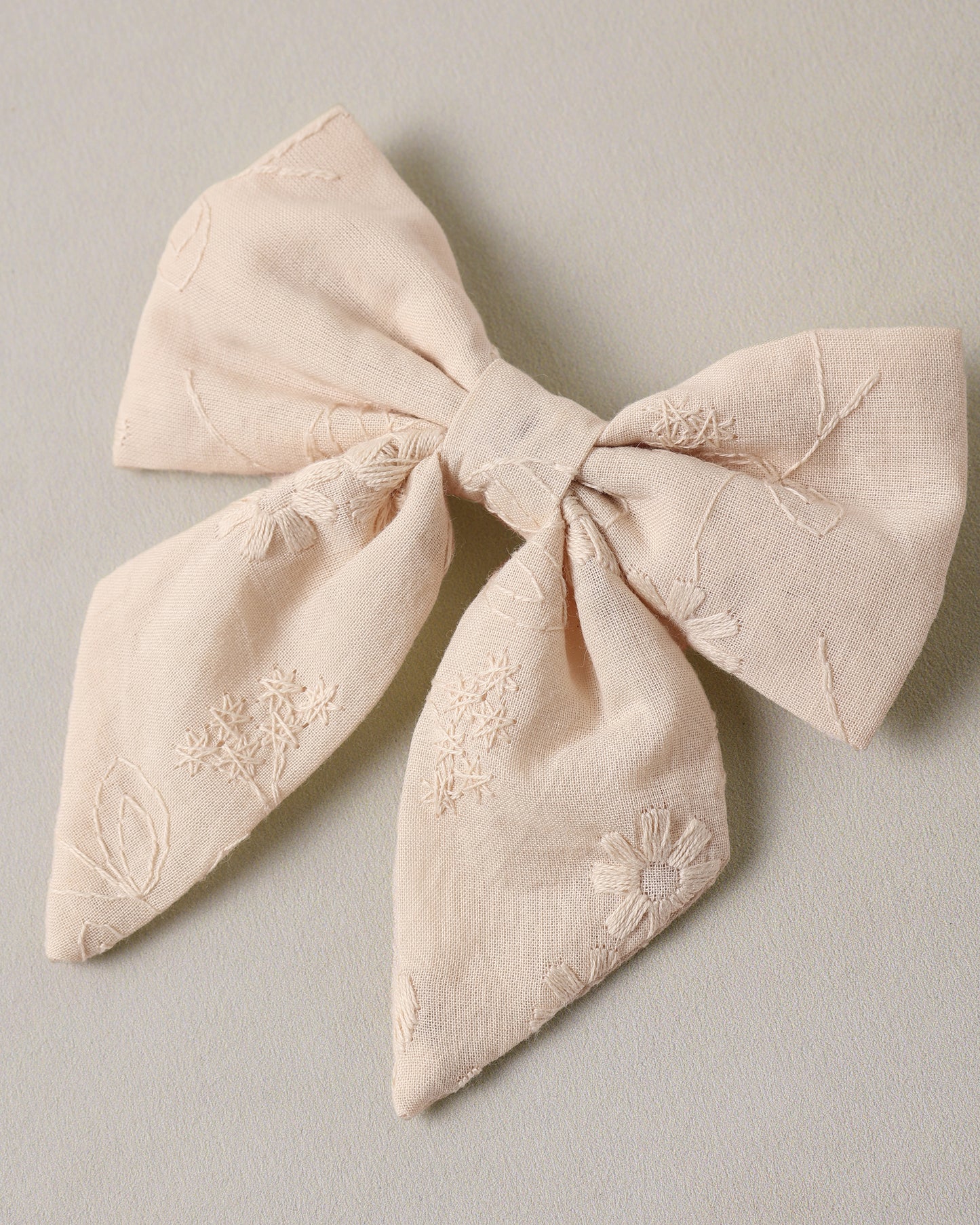 Norah Bow || Embroidered Floral