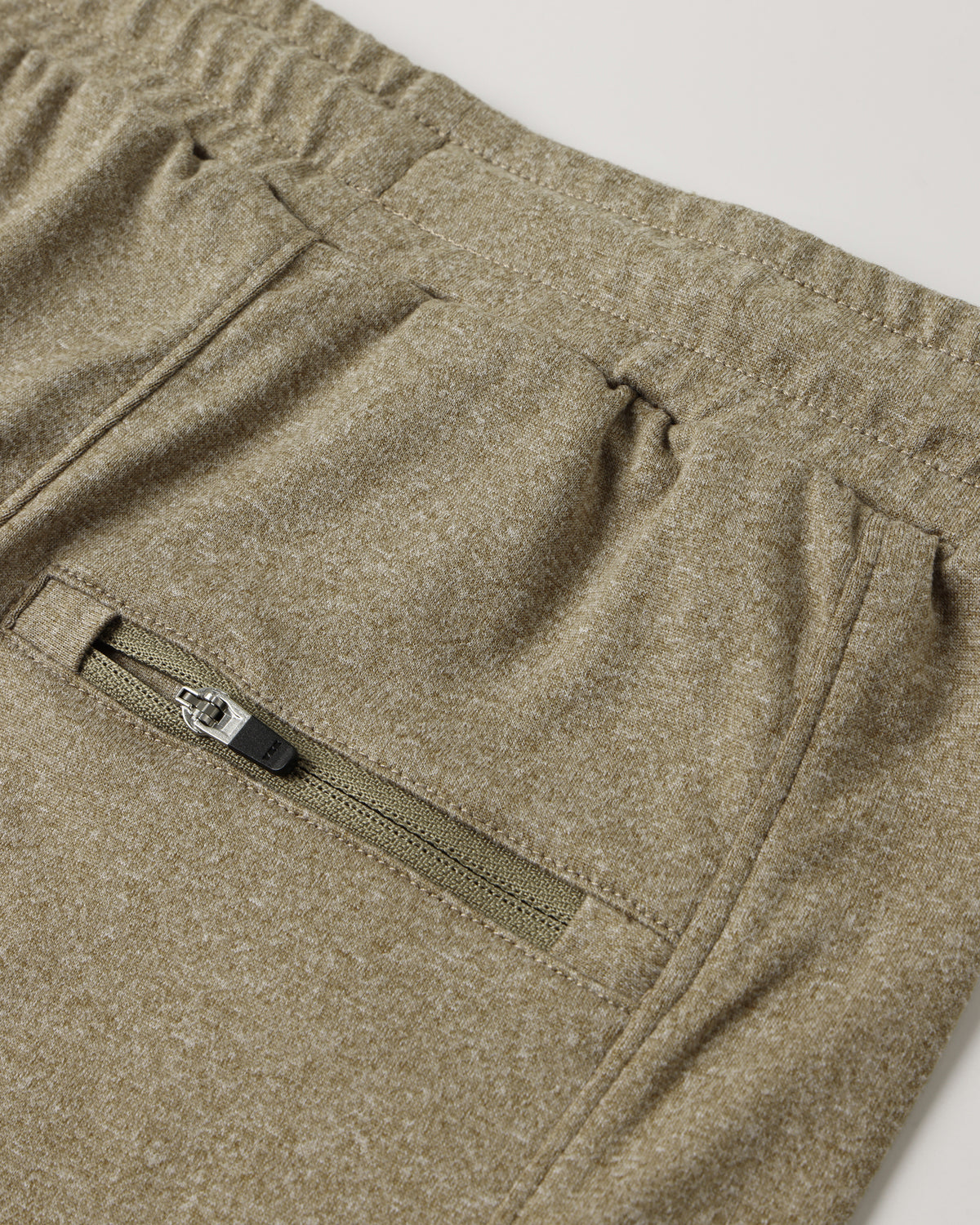 Century Tech Jogger | Heathered Olive