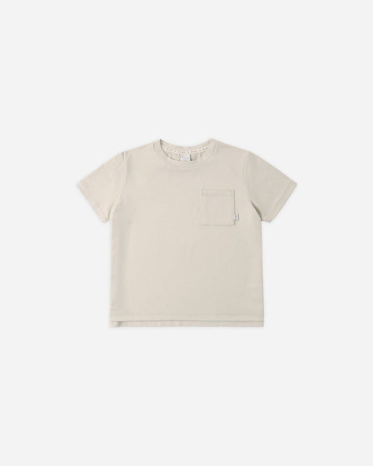 Cove Essential Pocket Tee || Heathered Pebble