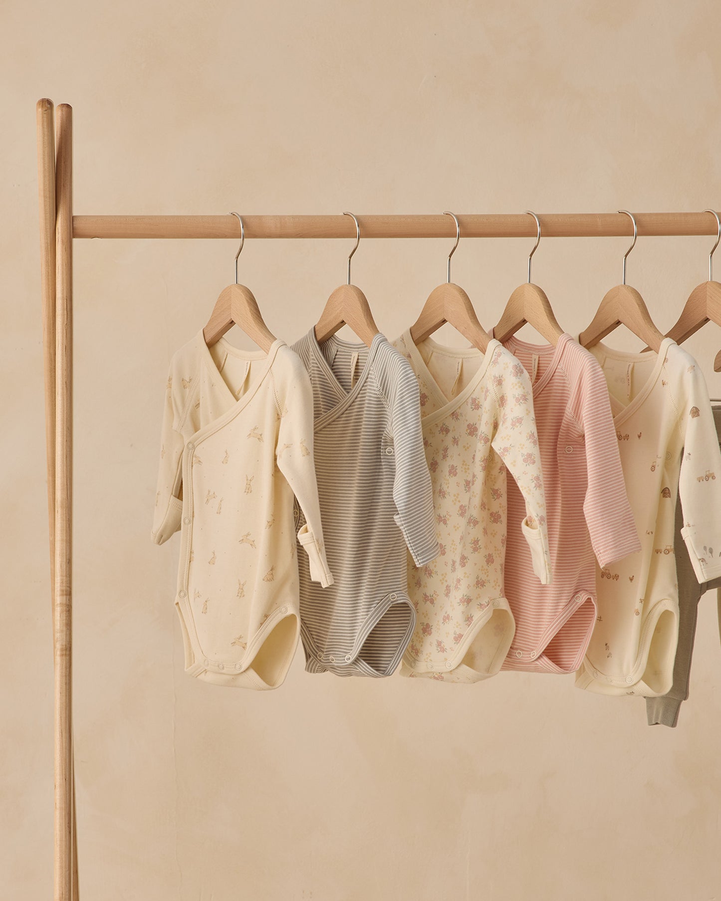 Side Snap Bodysuit || Farm