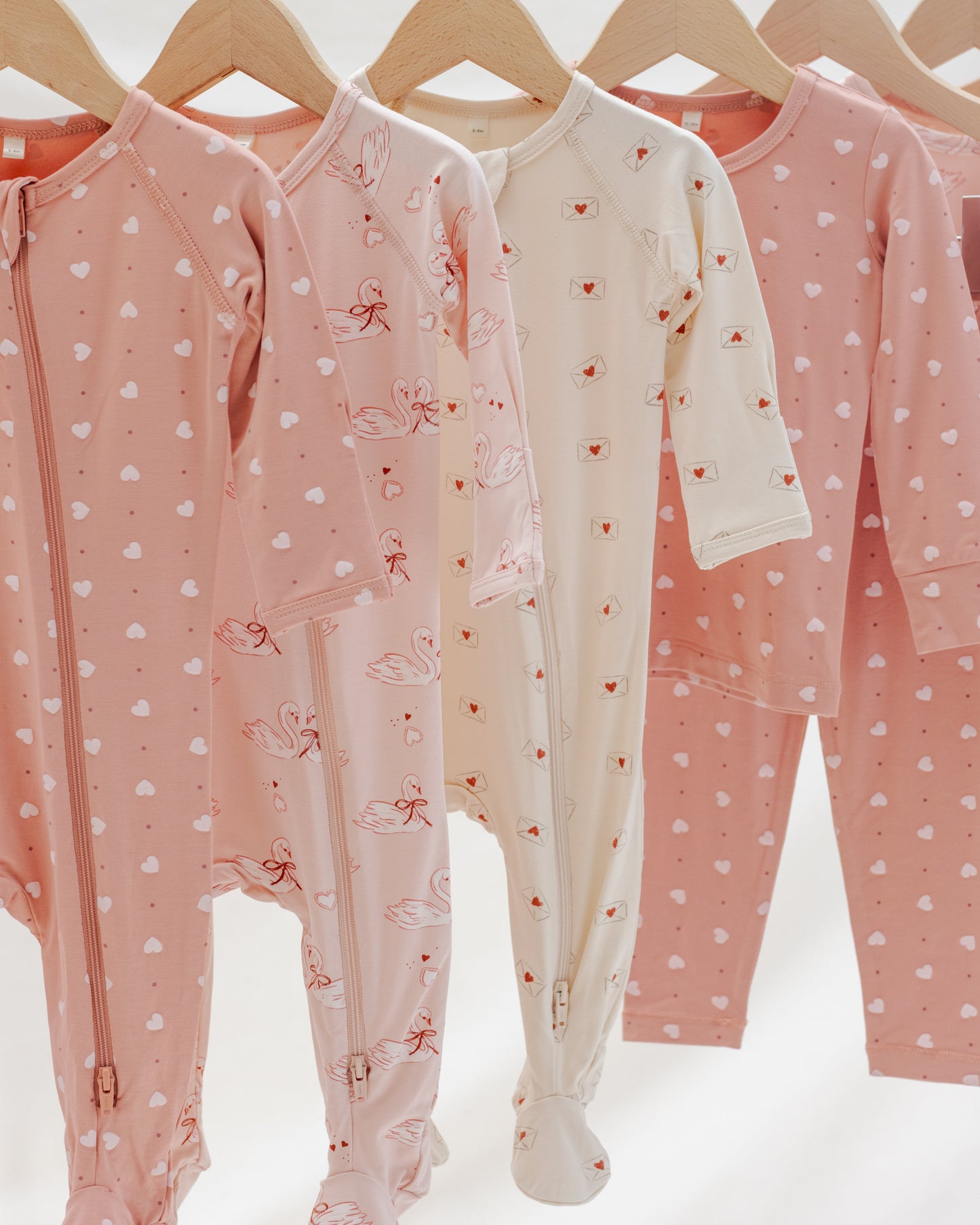 Bamboo Zip Footie || Pink Hearts