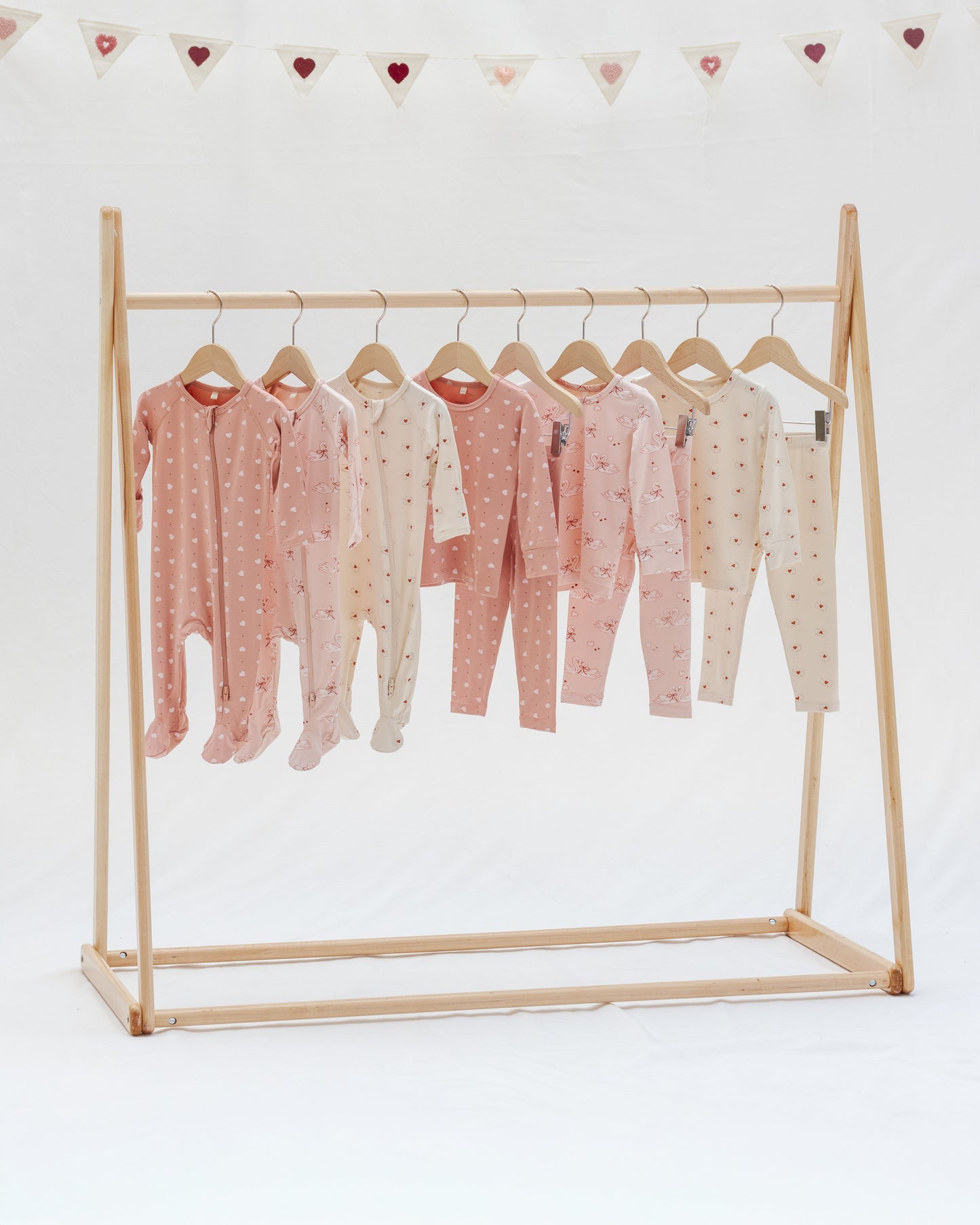 Bamboo Zip Footie || Pink Hearts