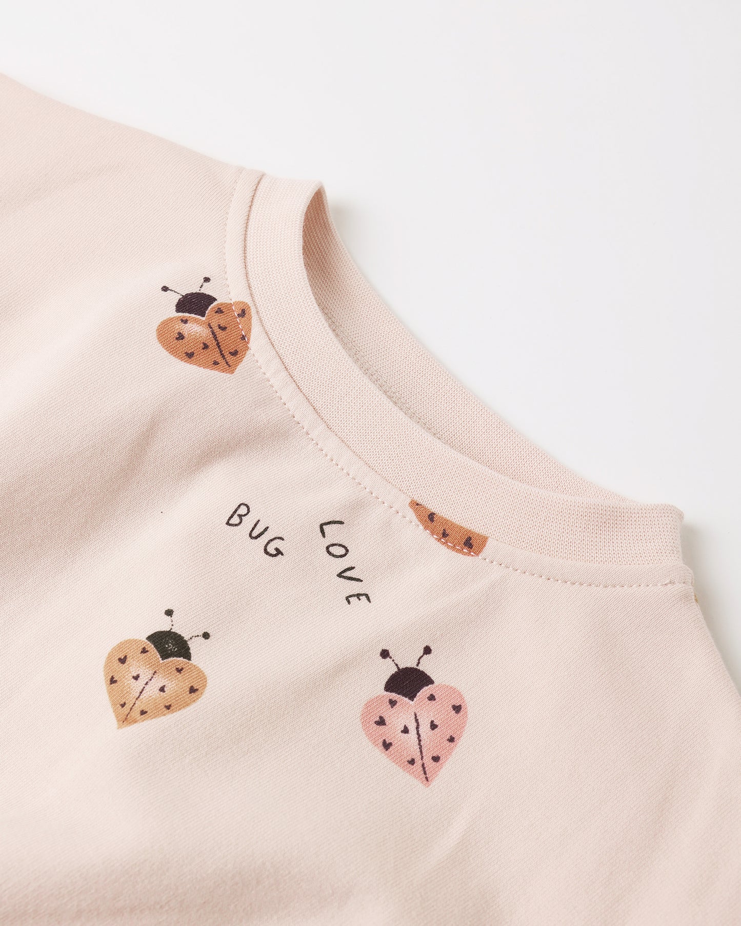 Relaxed Sweatshirt || Love Bug