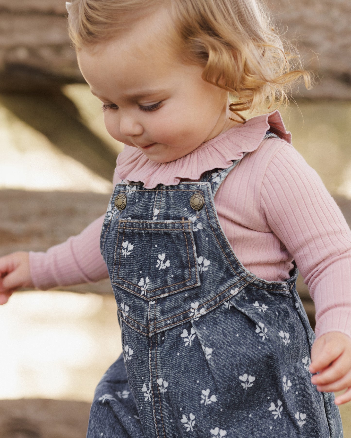 Ruffle Collar Bodysuit || Rosewood