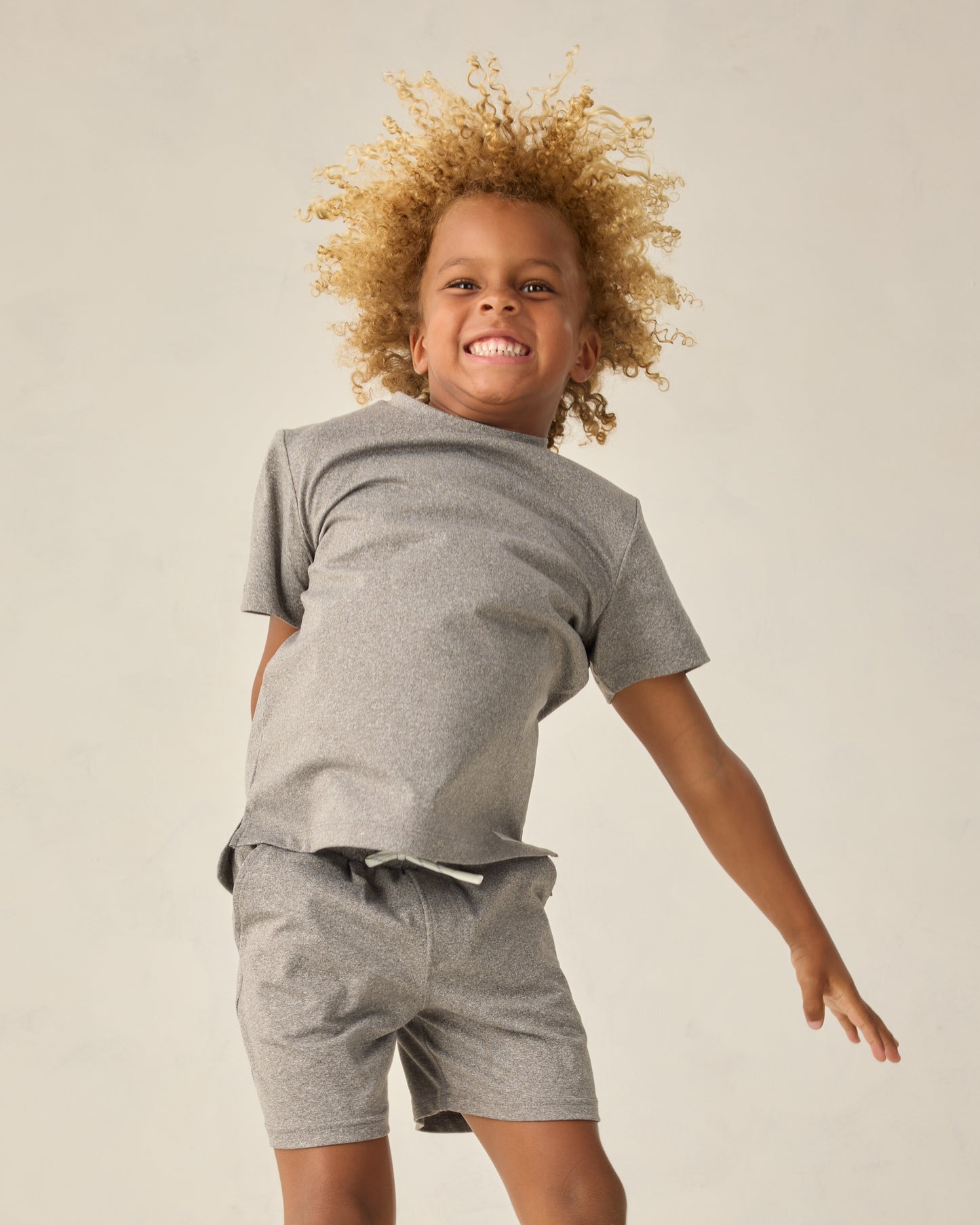 Cove Essential Tee || Heathered Grey