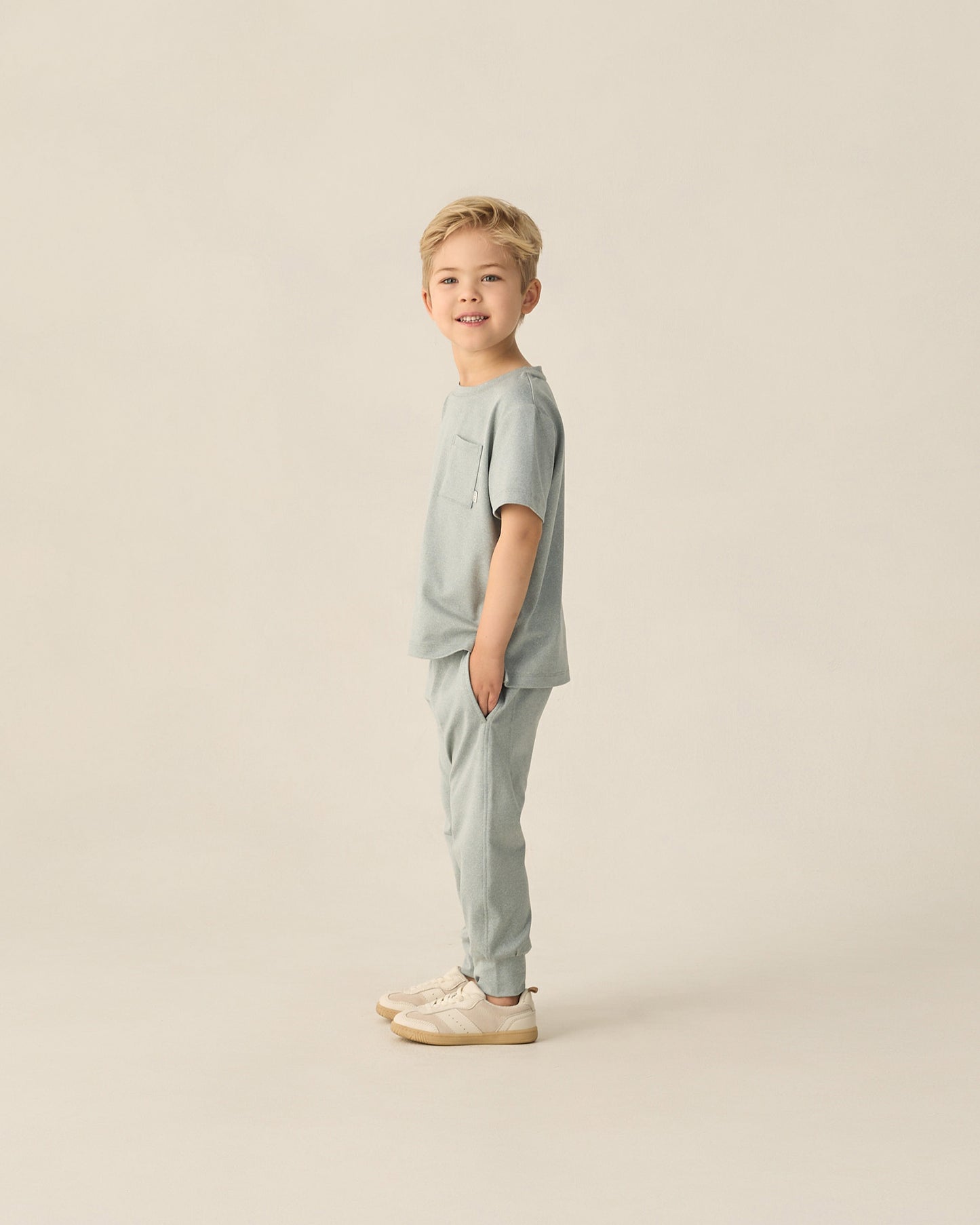 Cove Essential Pocket Tee || Heathered Sea Green