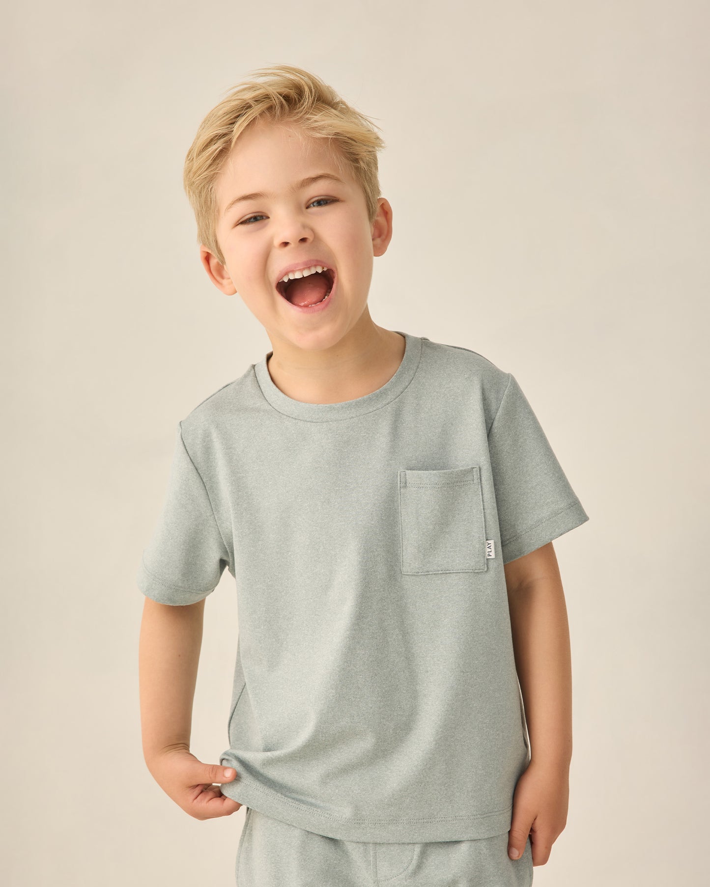 Cove Essential Pocket Tee || Heathered Sea Green
