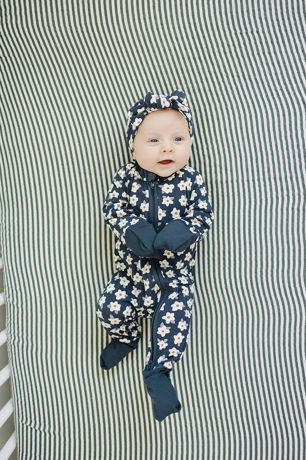 Ribbed Bamboo Zipper | Navy Daisy