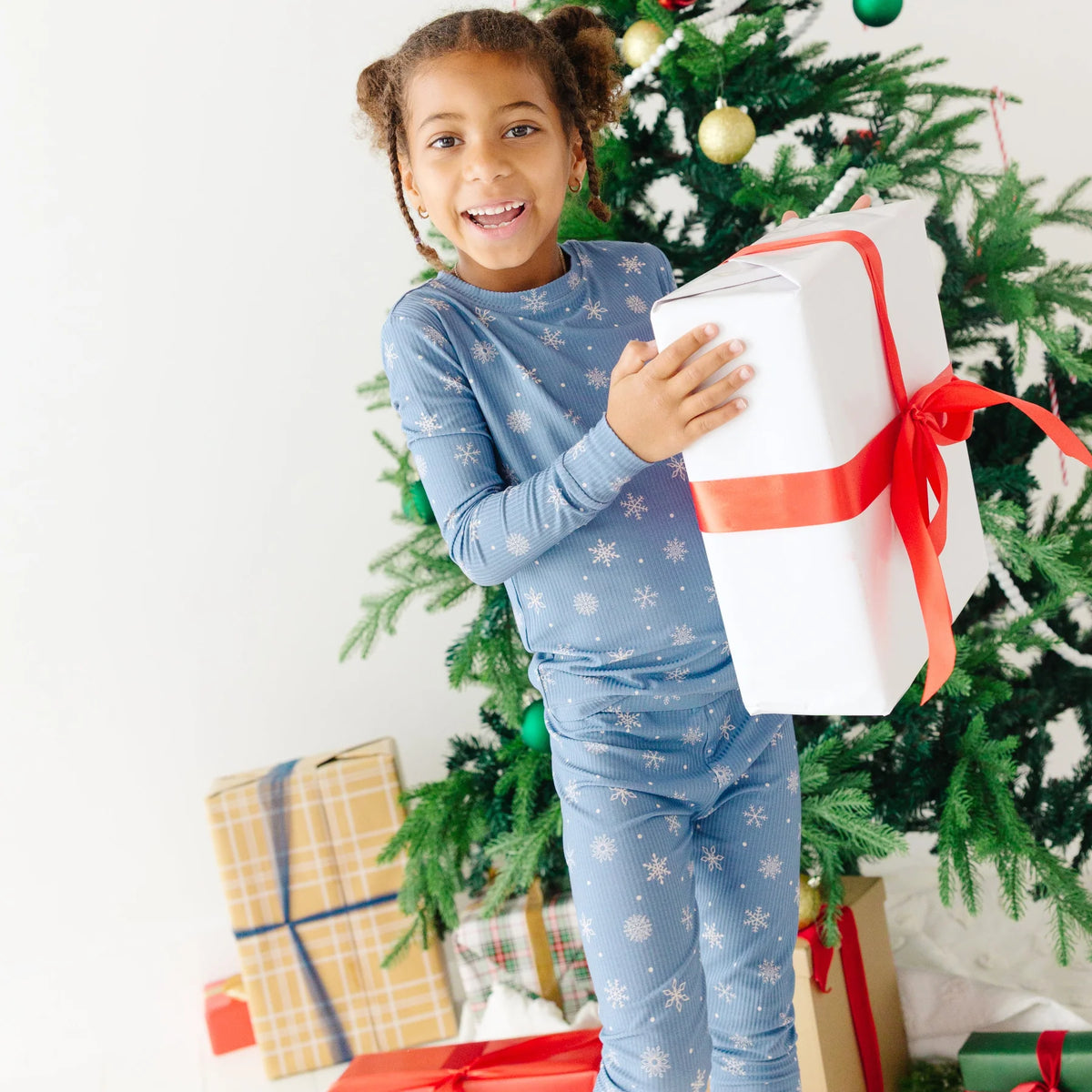 Snowflakes | Small Ribbed Bamboo Zip Sleeper w/ Fold-Over Feet