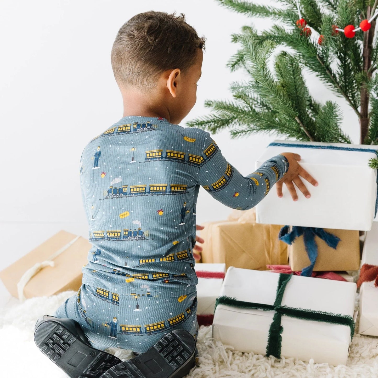 Ribbed Two-Piece Bamboo Pajama Set | Christmas Trains