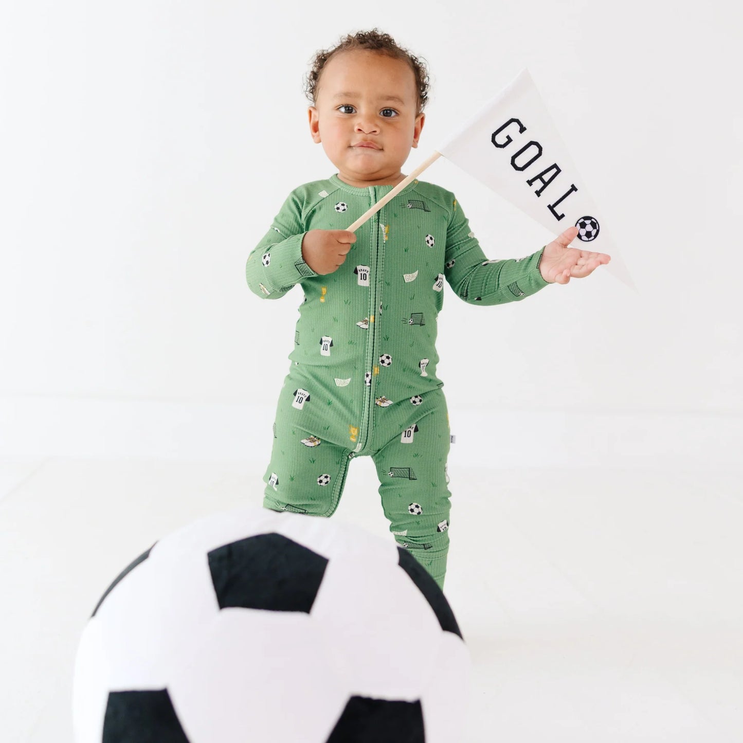Bamboo Zip Sleeper w/ Fold-Over Feet | Soccer (Small Ribbed)
