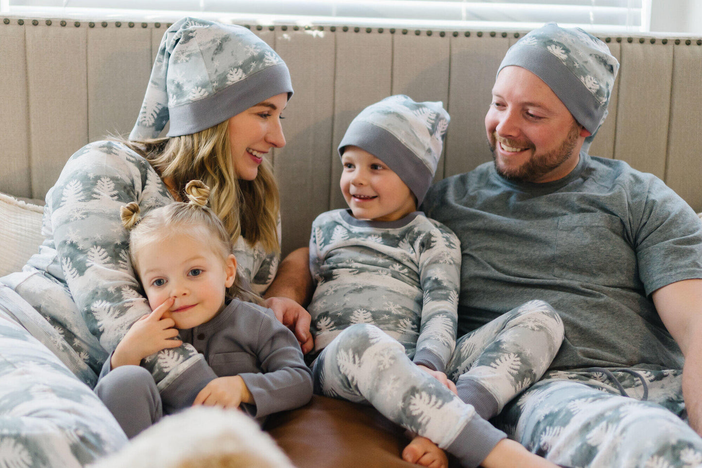 Organic Women's 2-Pc Lounge Set w/ Cap | Winter Wonderland