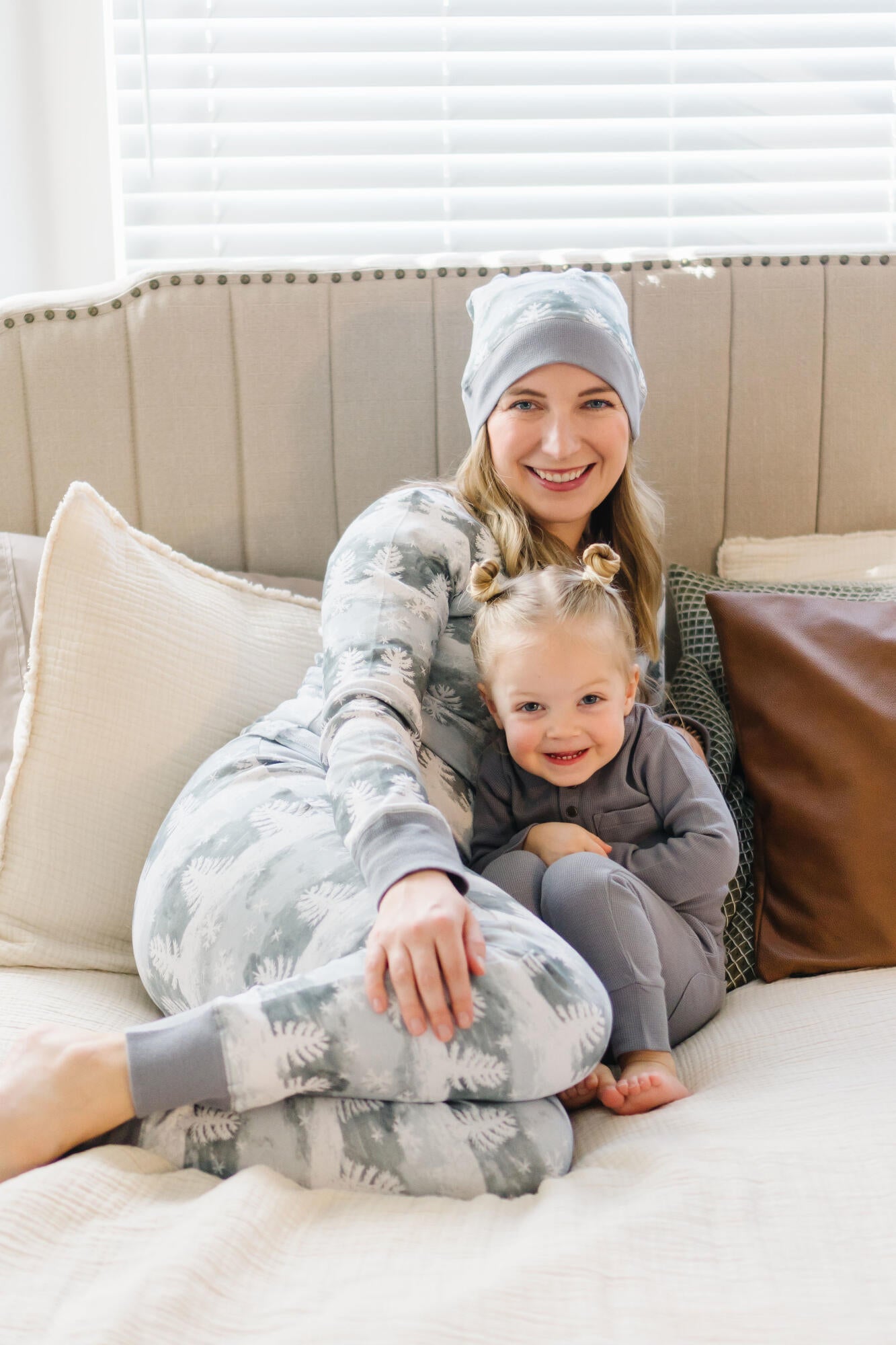 Organic Women's 2-Pc Lounge Set w/ Cap | Winter Wonderland