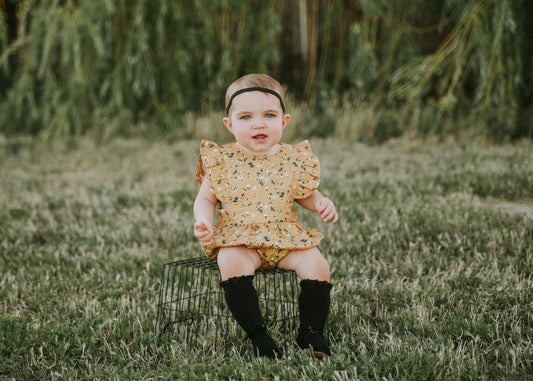 Lace Knee High Knit Socks | Black