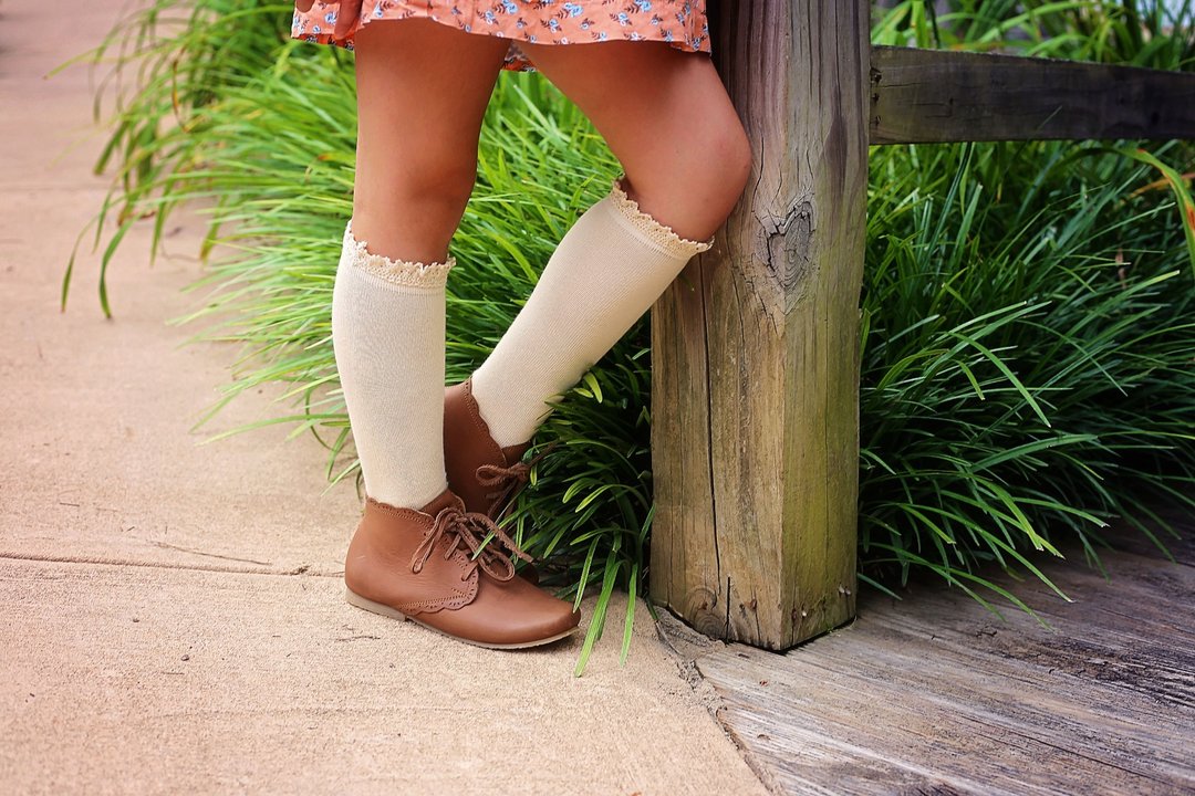 Lace Knee High Knit Socks | Vanilla